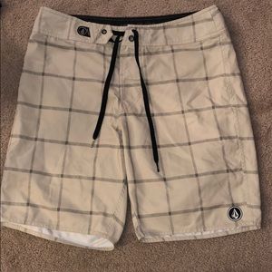 Off white Volcom board shorts